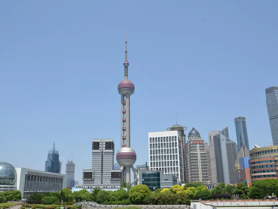 Shanghai Plans Easier Tax Refunds and Payments for International Visitors